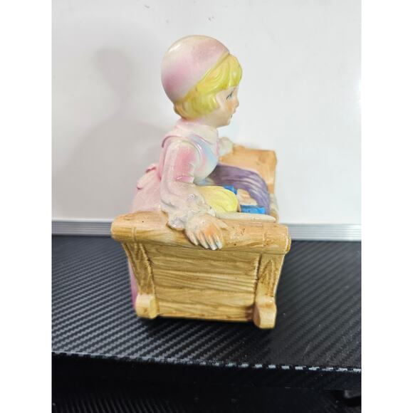 Vintage Ceramic Rock a Bye Baby Cradle music box rocking motion - Picture 4 of 6